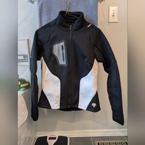 Descente Black and White Women's Athletic Fully Lined Winter Jacket